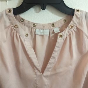 Woman’s Sleeveless shirt